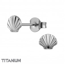 6mm Scallop Shell Titanium Ear Studs